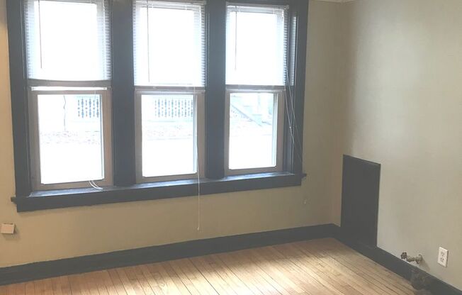 1527 Marshall