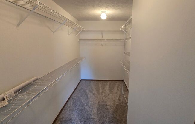 1 bed, 1 bath, 889 sqft, $940, Unit 112-206