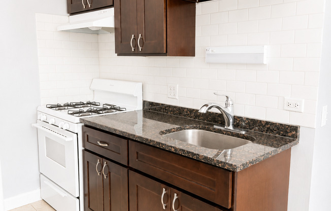1 bed, 1 bath, 528 sqft, $1,425, Unit #27