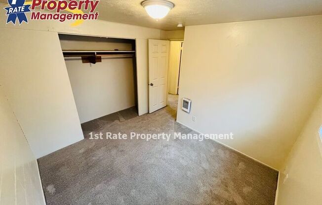 2 beds, 1 bath, 860 sqft, $995