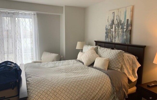 1 bed, 1 bath, 800 sqft, $4,400, Unit PH03