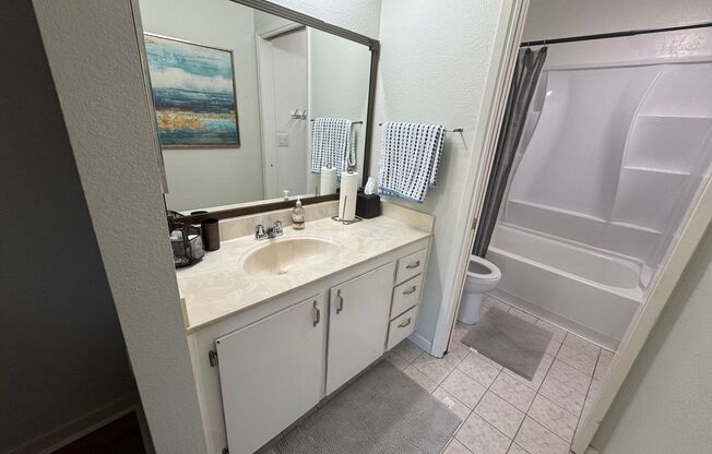 2 beds, 2 baths, $2,850, Unit # 1109