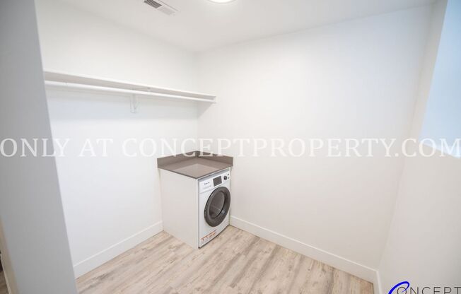 1 bed, 1 bath, 325 sqft, $1,299, Unit 1E