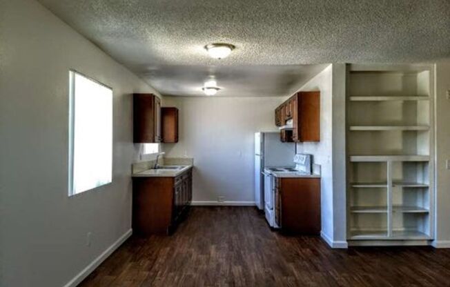 2 beds, 1 bath, 775 sqft, $2,195, Unit 038