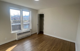 309 RENNER AVE