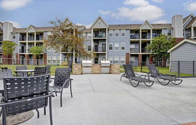 Large Space with two barbecues and seating Apartments for rent Springdale AR