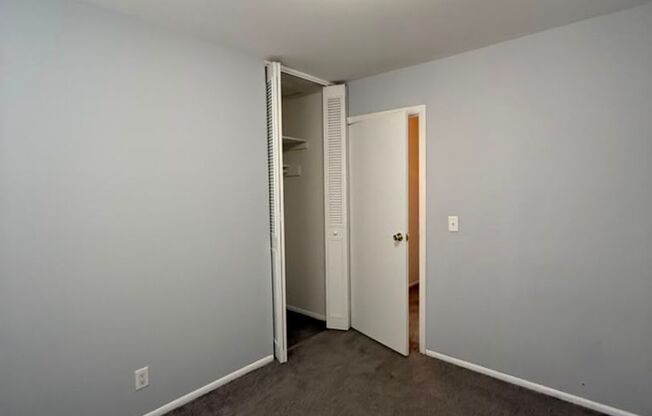 2 beds, 1 bath, 850 sqft, $1,550, Unit 105HS