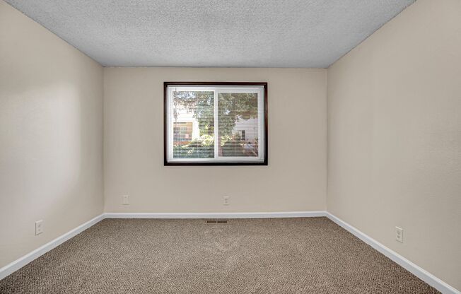 2 beds, 1.5 baths, 1,050 sqft, $2,049, Unit 214-774C