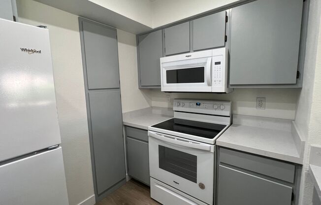 Beautifully Upgraded 2 Br 2 Ba Condo