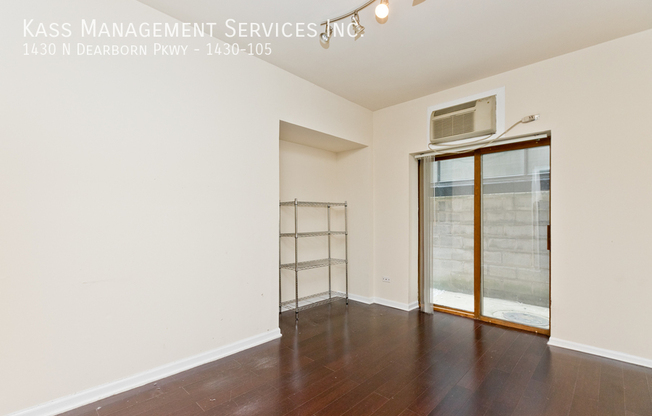 1430 N DEARBORN PKWY