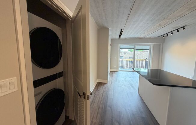 1 bed, 1 bath, 681 sqft, $2,625, Unit 952-408