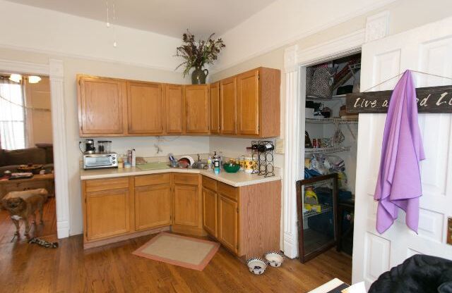 1723 HURON