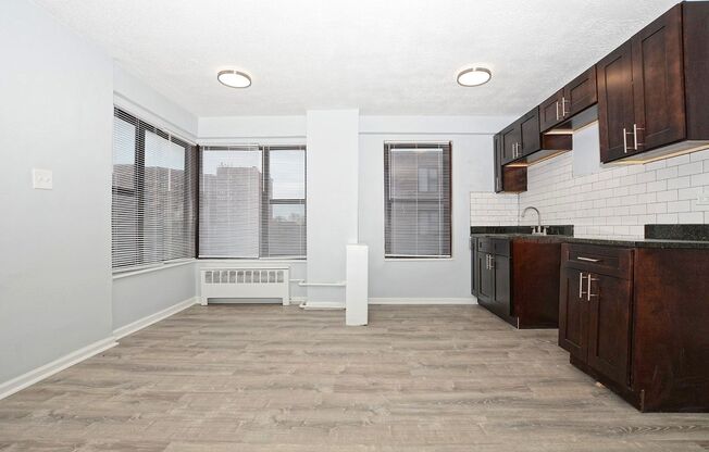 1 bed, 1 bath, 674 sqft, $1,195, Unit 7200 - 410