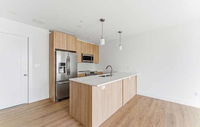 1 bed, 1 bath, 670 sqft, $3,500, Unit 606