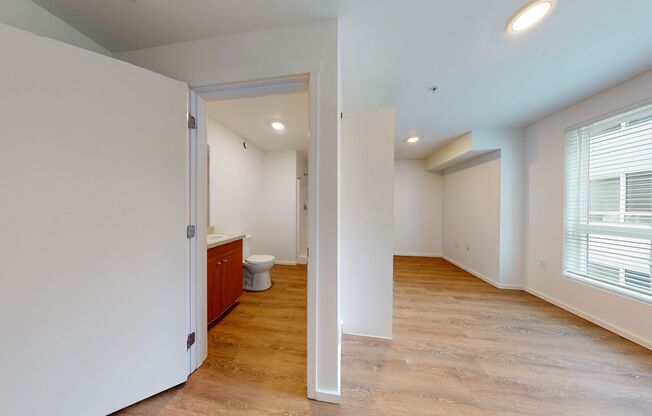 Studio, 1 bath, 180 sqft, $1,195, Unit 5209