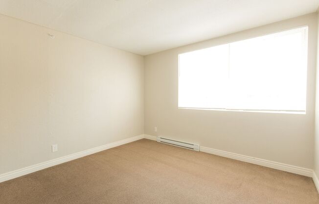 2 beds, 1 bath, 690 sqft, $2,800, Unit 208