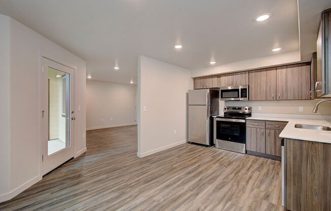 2 beds, 1 bath, $1,495, Unit 110