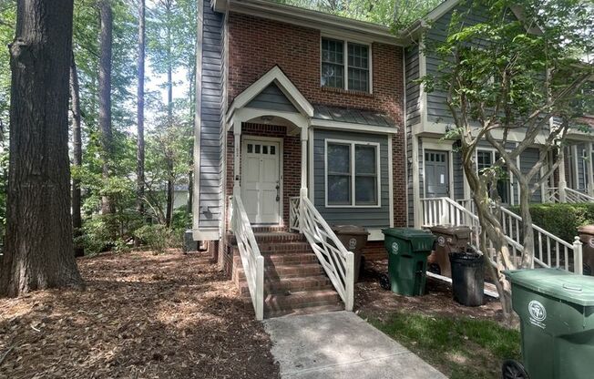 2 bd 2.5 ba townhome