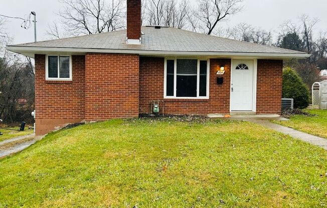 104 DOGWOOD DR