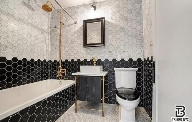 163 N 6 ST