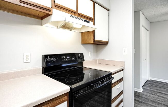 1 bed, 1 bath, 650 sqft, $825, Unit 222