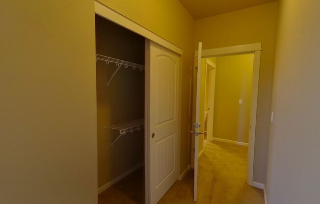 3 beds, 3 baths, 1,324 sqft, $2,700, Unit 303