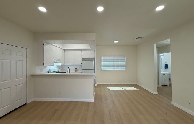 1 bed, 1 bath, 700 sqft, $1,850, Unit 201