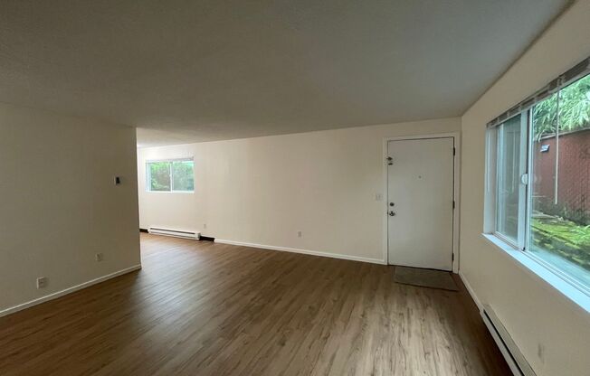 2 beds, 1 bath, 950 sqft, $1,395, Unit 6