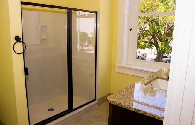 1 bed, 1 bath, 794 sqft, $1,500