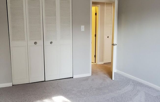 2 beds, 1 bath, 847 sqft, $2,080, Unit 102-15