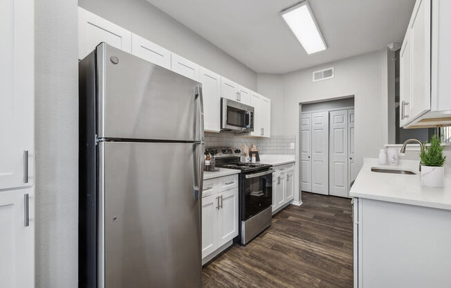 Model kitchen at Bridges at Oakbend, Texas