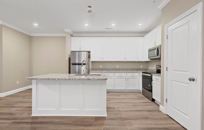 2 beds, 1 bath, 939 sqft, $900, Unit 137