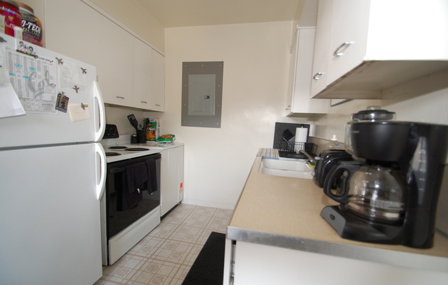 Studio, 1 bath, 375 sqft, $2,045, Unit 101