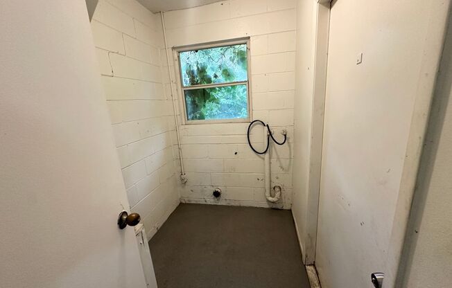 2 beds, 1 bath, 1,100 sqft, $1,245, Unit 1710-B