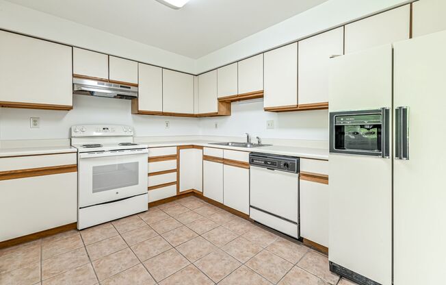 2 beds, 1 bath, $1,400