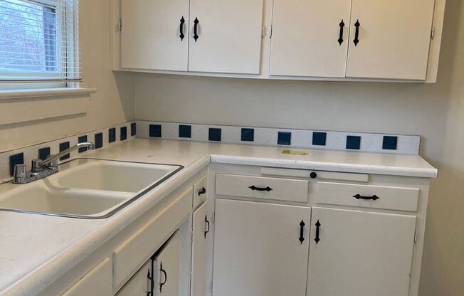 513 Cypress St. - House