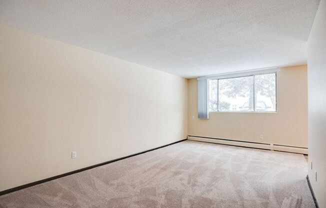 2 beds, 1 bath, 850 sqft, $1,075, Unit H 101