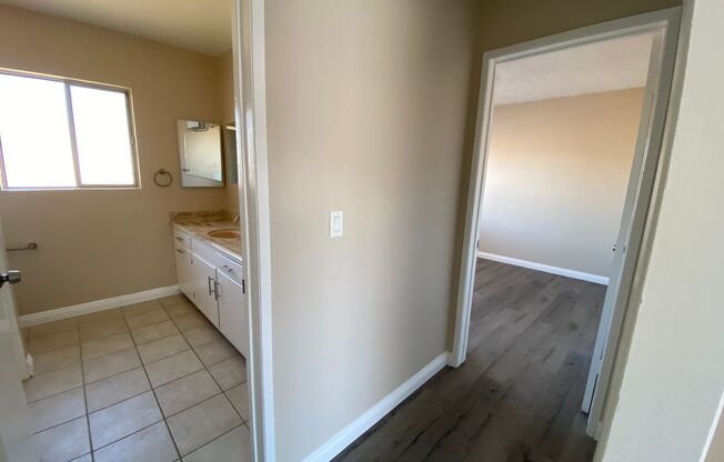 2 beds, 1 bath, 743 sqft, $2,150, Unit 15