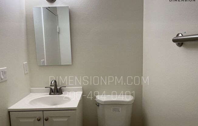 1 bed, 1 bath, 302 sqft, $975, Unit Unit 112