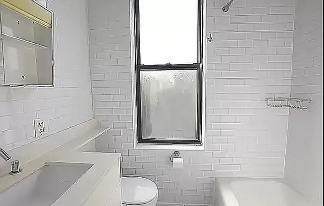 1 bed, 1 bath, $4,150, Unit 2C