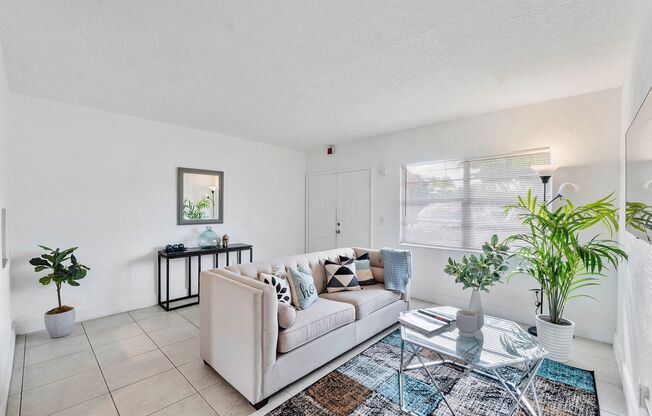 3 beds, 2 baths, 1,150 sqft, $2,450