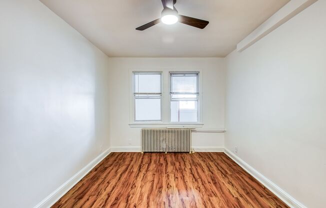 316 18th Pl NE