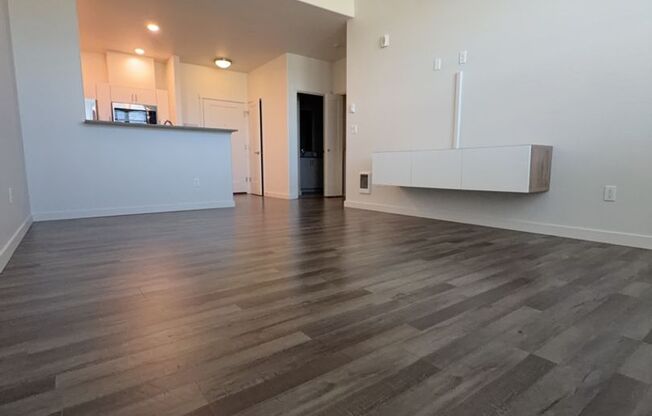 Charming 1-Bedroom Condo in Desirable NW Portland – In-Unit Laundry & Extra Storage!