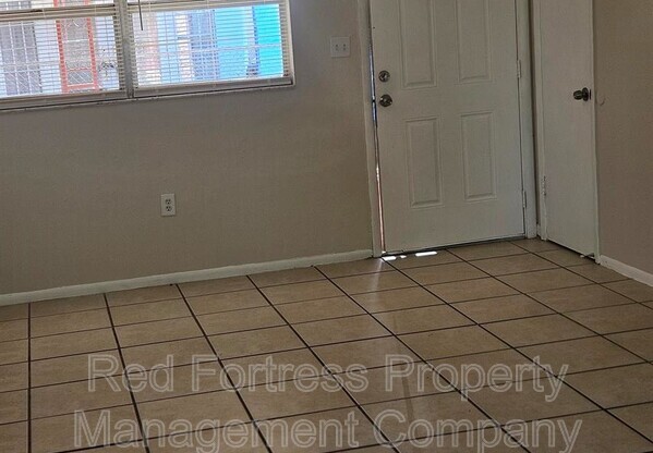 5 E CLERMONT CT