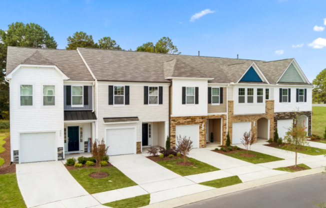 49 LAVENDER LN