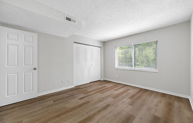 2 beds, 1 bath, 850 sqft, $1,600, Unit D307