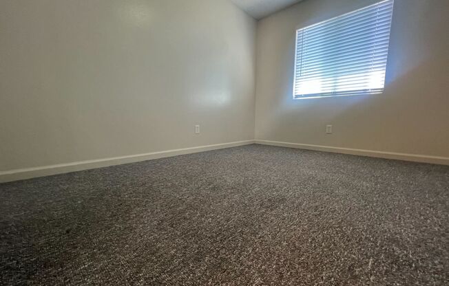 2 beds, 1 bath, 600 sqft, $2,095