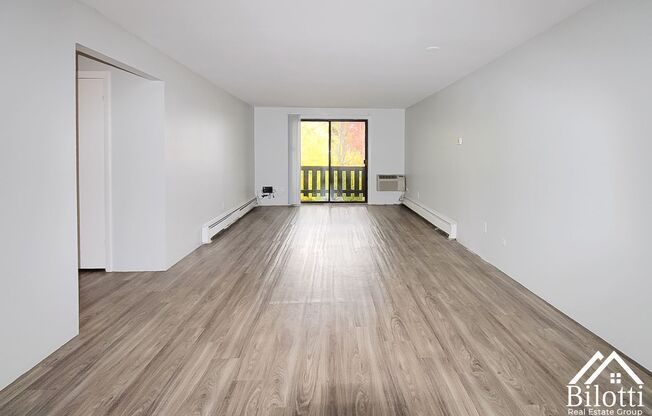 2 beds, 1 bath, 930 sqft, $1,775, Unit 268-22