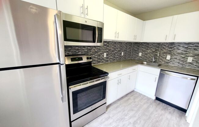 1 bed, 1 bath, 611 sqft, $1,150, Unit 4440-201