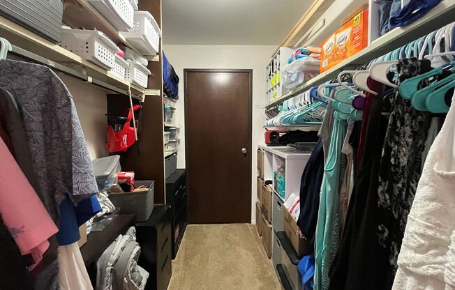 2 beds, 1.5 baths, $1,350, Unit 112